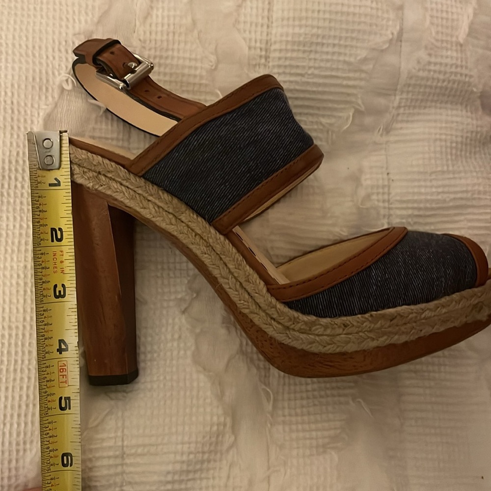 Coach heels - Picture 2 of 4